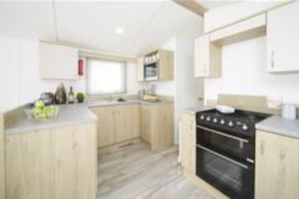 Sea Breeze, Modern, Cosy