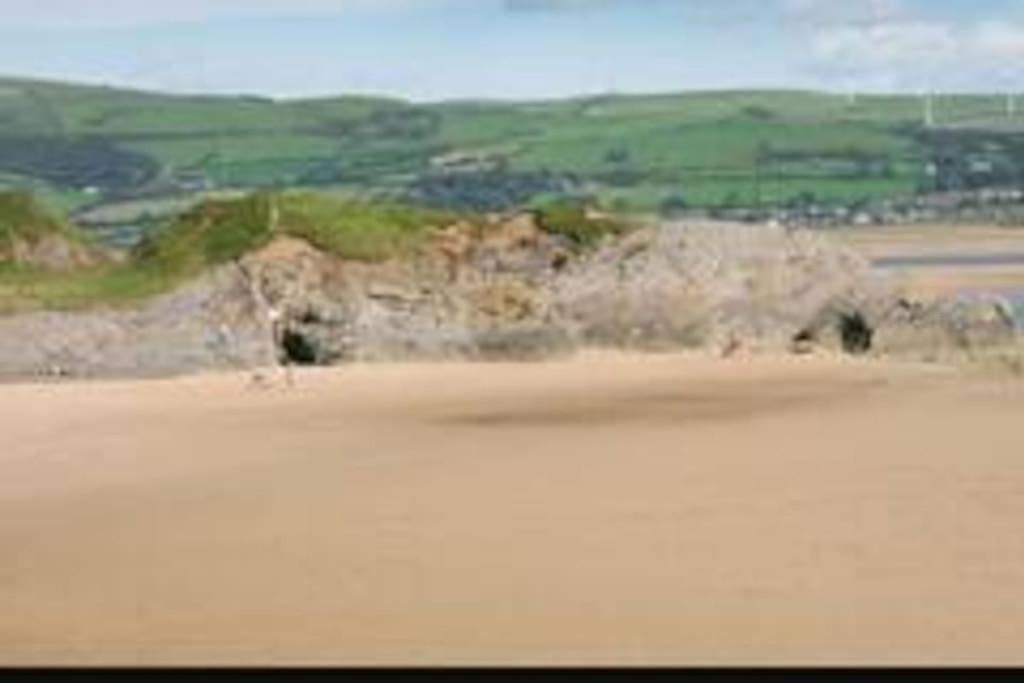 Sea Breeze, Modern, Cosy Holiday home *